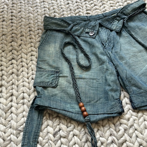 CHIP AND PEPPER cargo style denim shorts GREAT CONDITION!!! - Picture 2 of 4